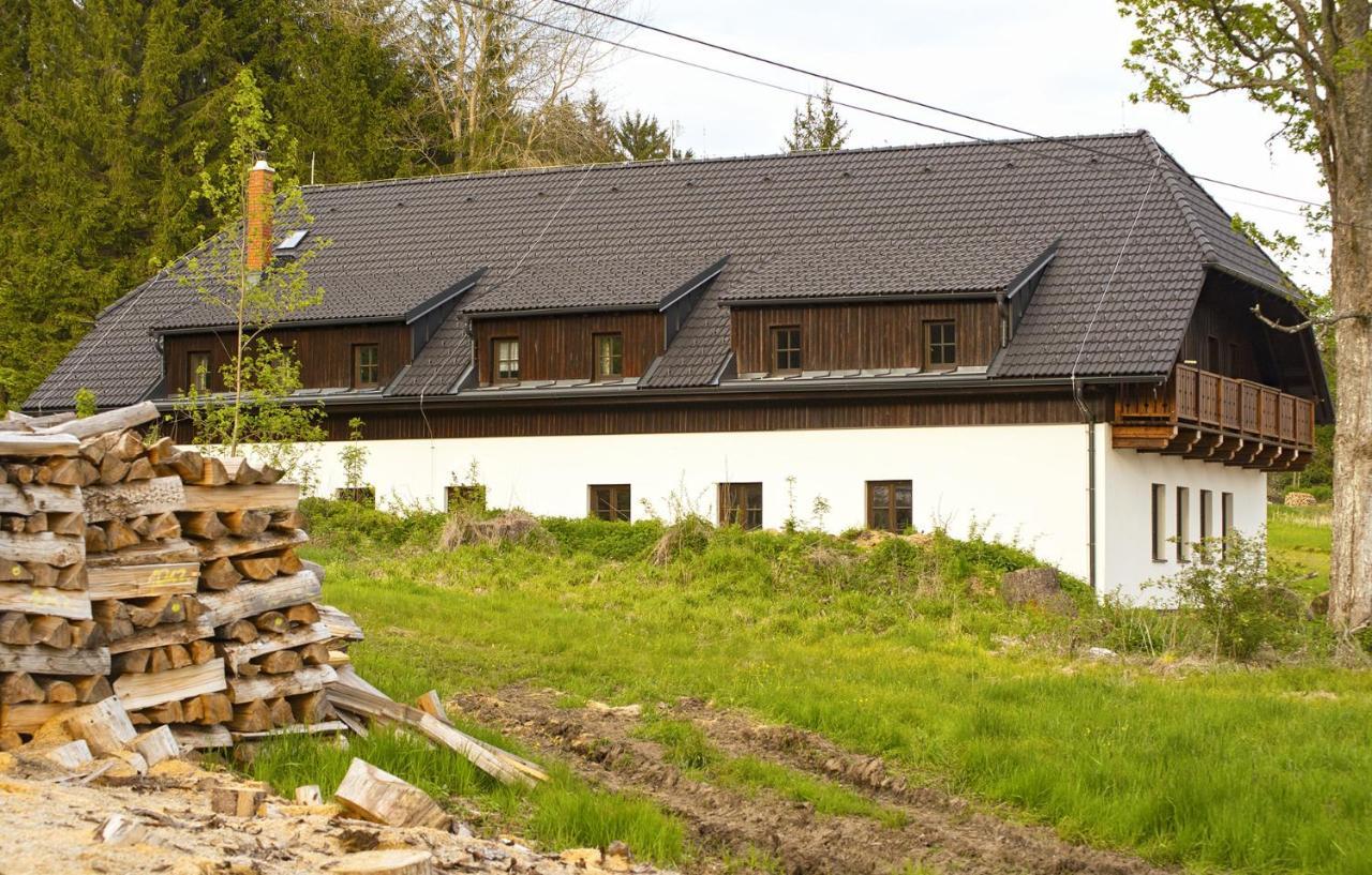 Dvůr Lískový vrch Hotel Strazny Exterior foto