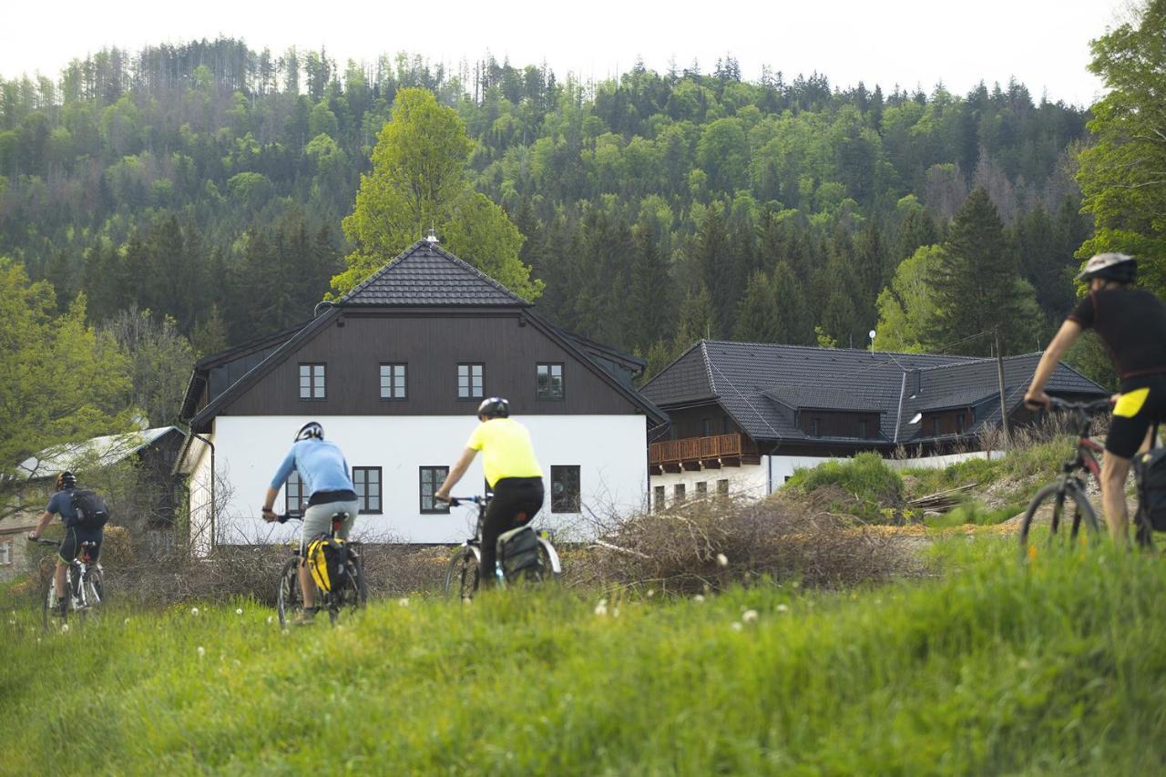Dvůr Lískový vrch Hotel Strazny Exterior foto