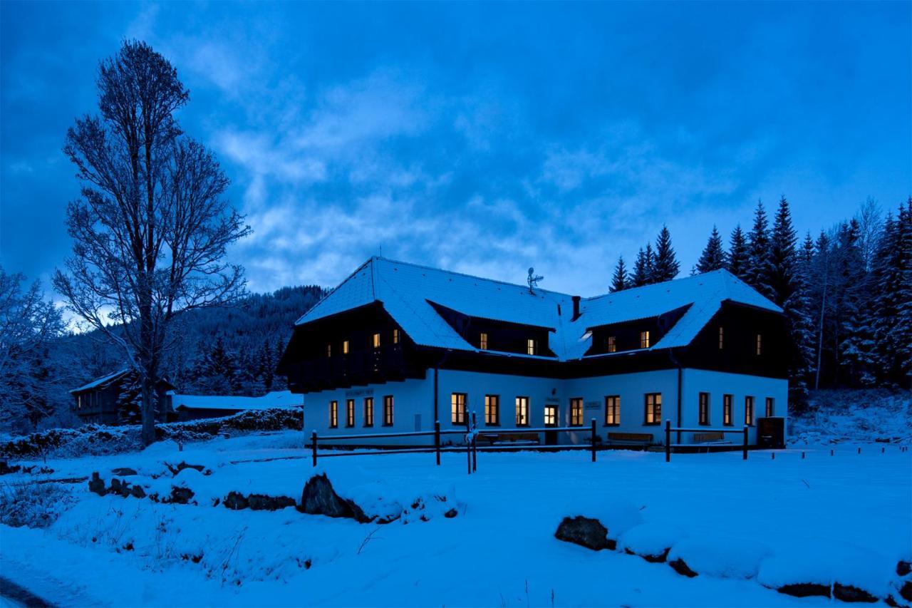 Dvůr Lískový vrch Hotel Strazny Exterior foto