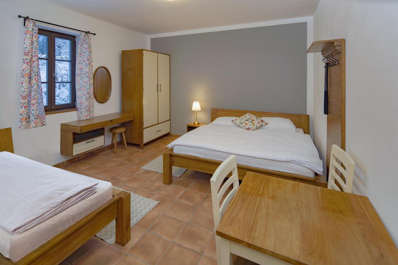 Dvůr Lískový vrch Hotel Strazny Exterior foto