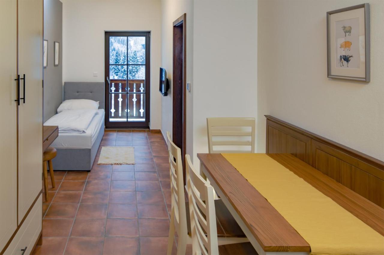 Dvůr Lískový vrch Hotel Strazny Exterior foto