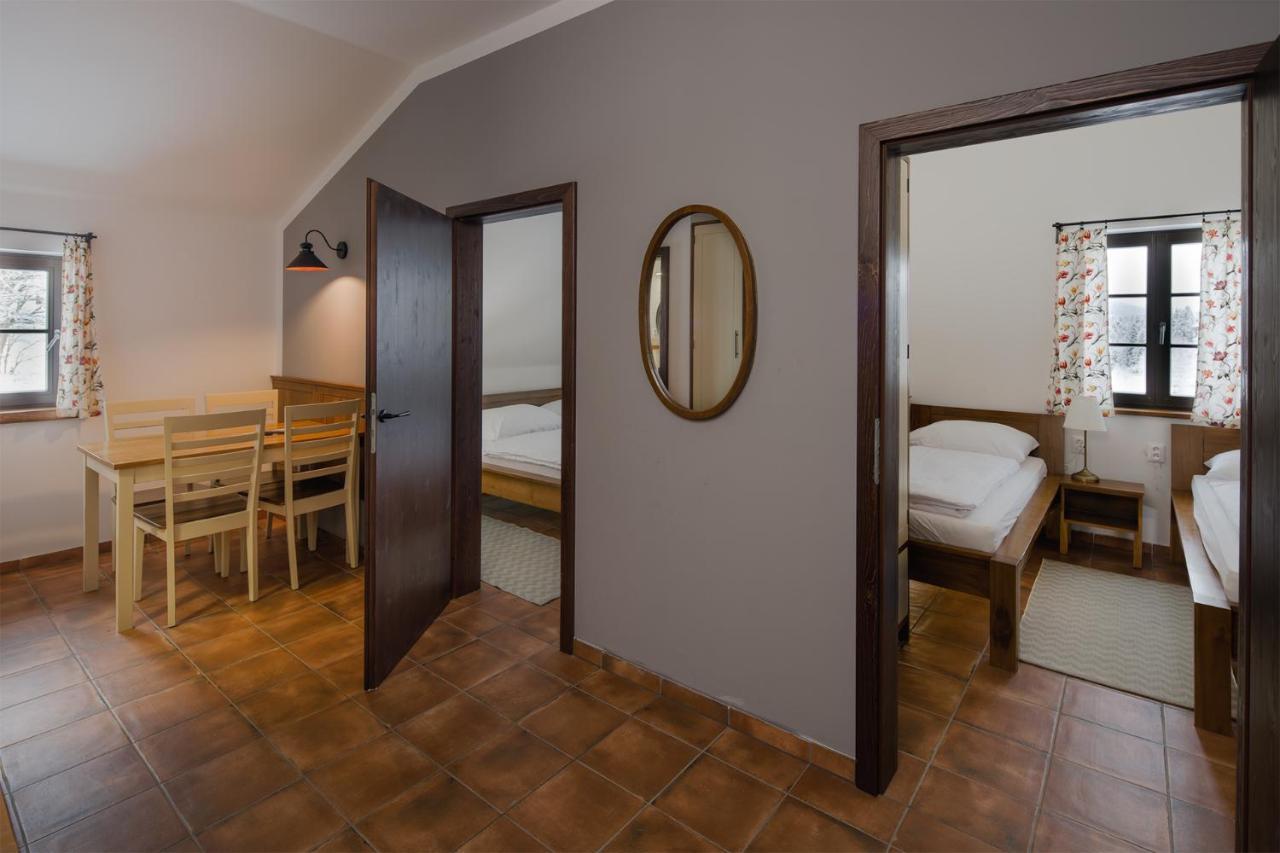 Dvůr Lískový vrch Hotel Strazny Exterior foto
