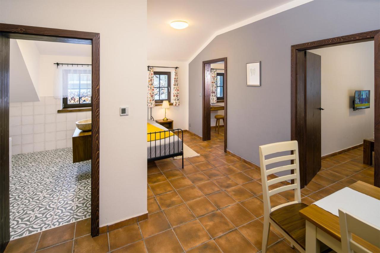 Dvůr Lískový vrch Hotel Strazny Exterior foto