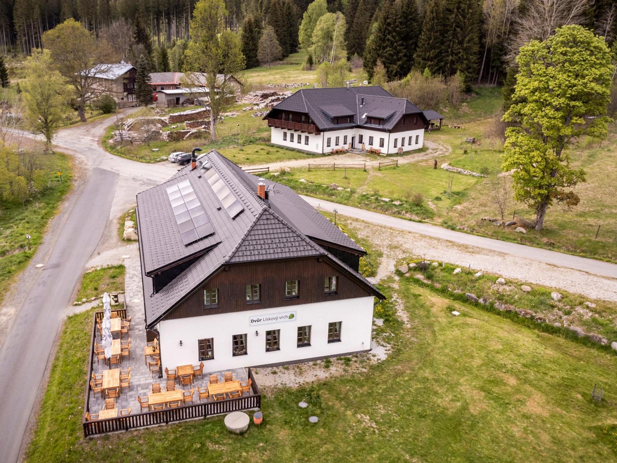 Dvůr Lískový vrch Hotel Strazny Exterior foto